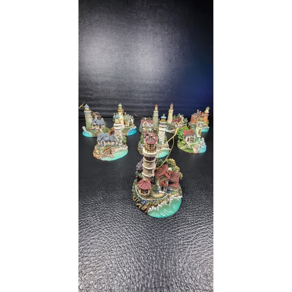 The Bradford Editions Thomas Kinkade Lighthouse Ornament Set Ceramic 4in